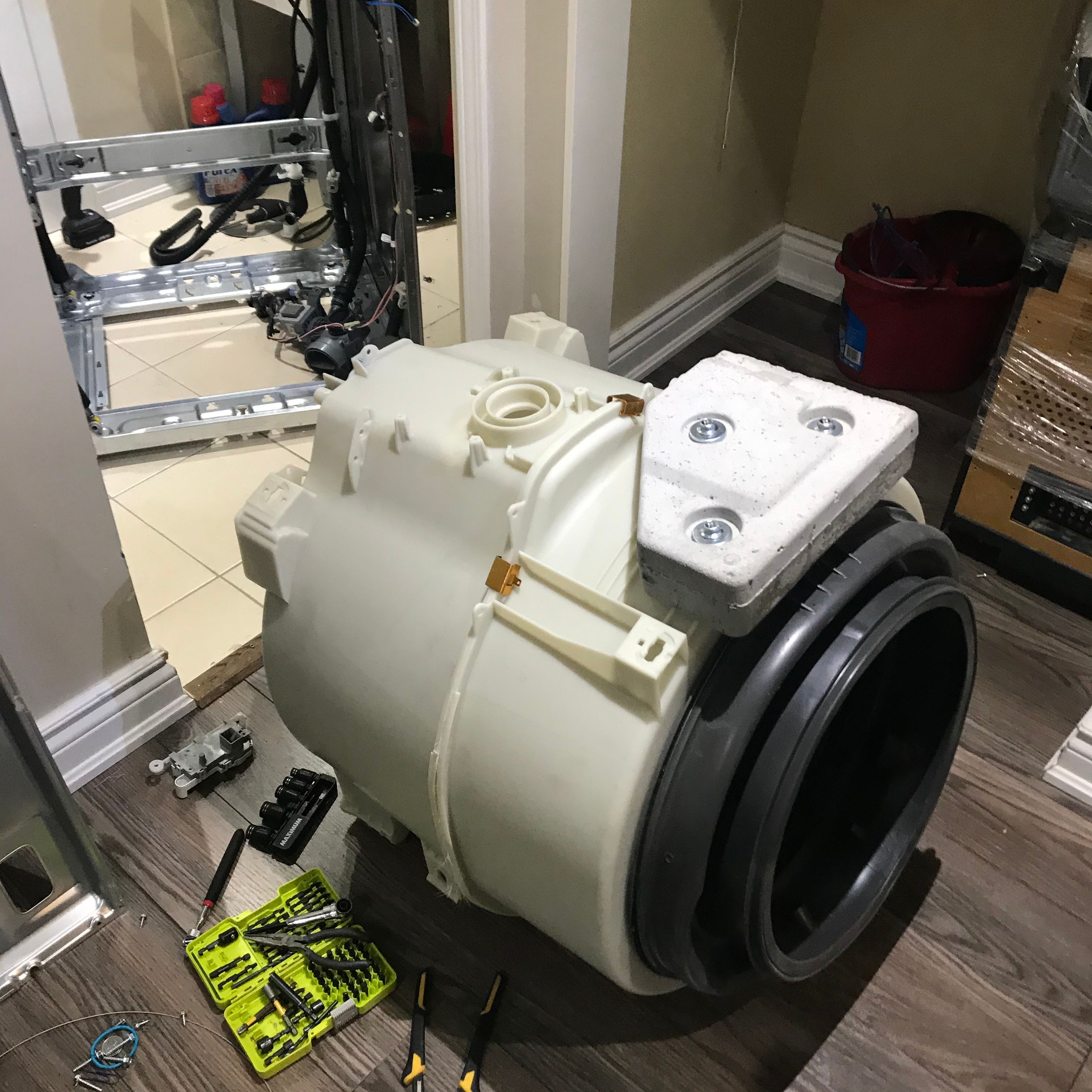 Home 💧 Water leaking from your dishwasher? Strange noises during the wash cycle? Don't wait until the damage gets worse. Call the professionals today!
📍 25 Montgomery Ave Unit 1329, Toronto, ON M4R 0A1
#DishwasherRepair #KitchenAppliances #TorontoHome #ApplianceRepair