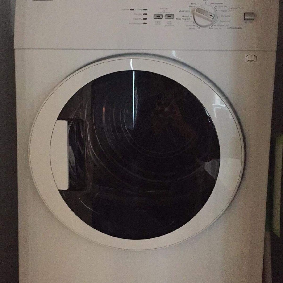 Home 🧺 A dryer that takes too long to dry clothes could be wasting energy and increasing your utility bills. We repair all major dryer brands quickly and professionally.
📍 Serving Toronto & the GTA
#DryerRepair #LaundryTips #EnergyEfficiency #Toronto